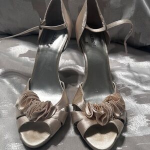 Women’s Alfani Cream/Ivory Dress Heel